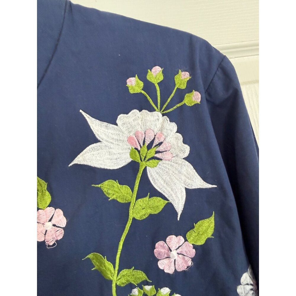 Caro of Honolulu Vintage 70s Floral embroidered Blue Button Down Blouse Size 12 - Picture 4 of 9